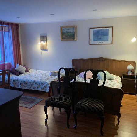 Rueuetli - Cute Old Town Apartment - 2 Big Beds, Free Parking 塔尔图 外观 照片