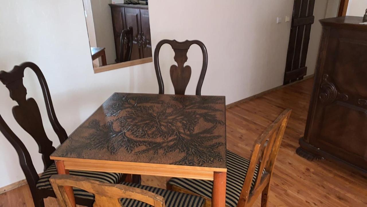 Rueuetli - Cute Old Town Apartment - 2 Big Beds, Free Parking 塔尔图 外观 照片