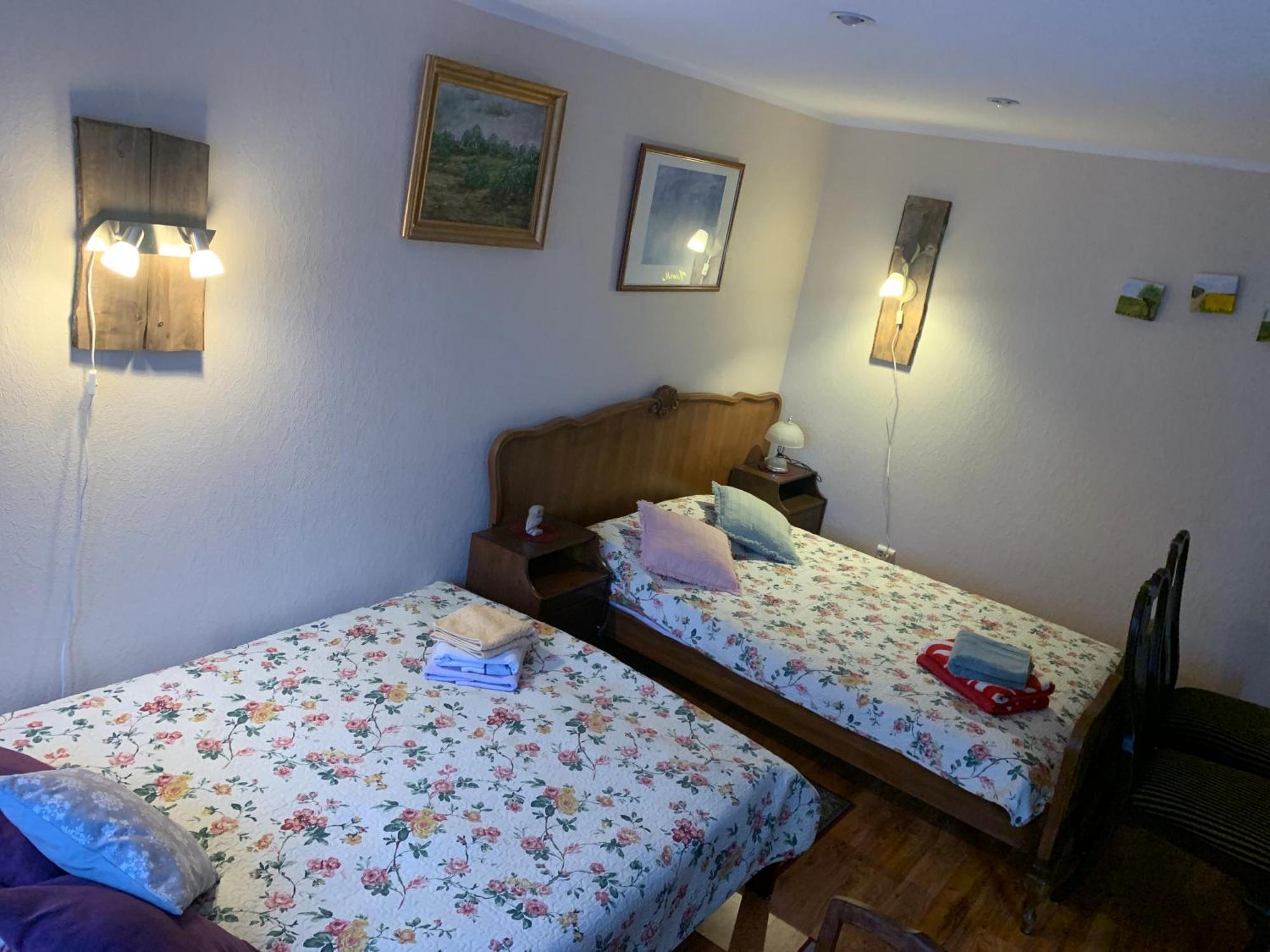 Rueuetli - Cute Old Town Apartment - 2 Big Beds, Free Parking 塔尔图 外观 照片
